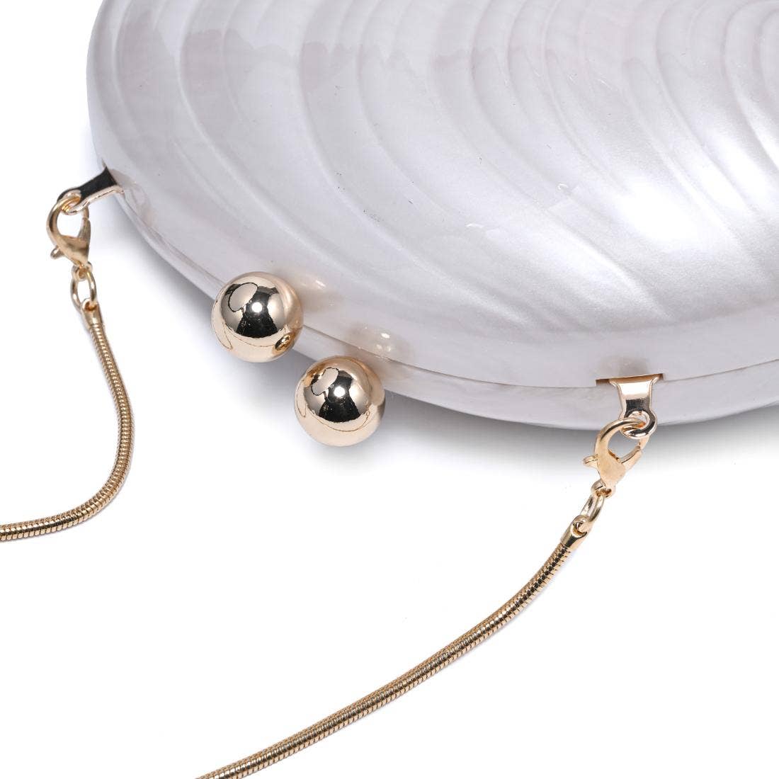 Shell Shaped Clutch